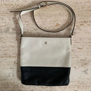 Kate Spade women’sSouthport Ave Cora crossbody bag ivory & black